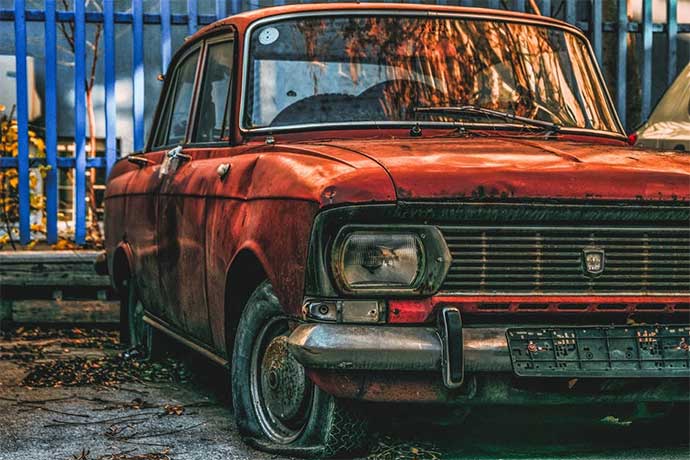 buying a salvage car auction