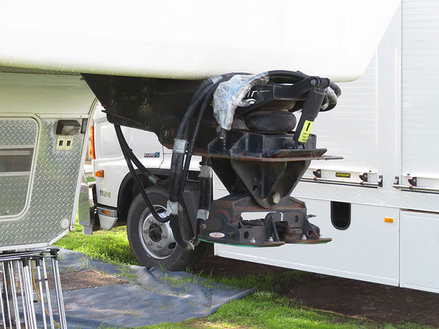 fifth wheel hitch weight rating